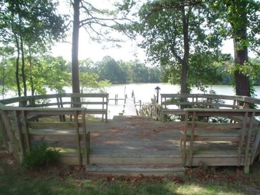 18086 Windmill Point Rd - Photo 3 of 14