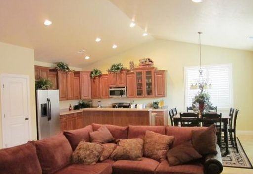 460 E Paris Dr - Photo 2 of 7