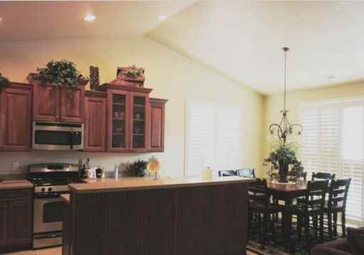 460 E Paris Dr - Photo 3 of 7