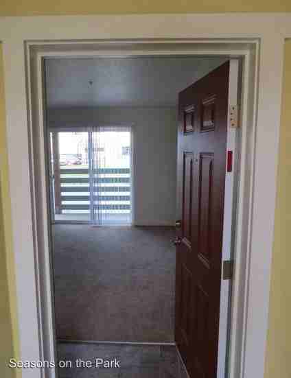 1017 SE 12th Ave - Photo 3 of 17