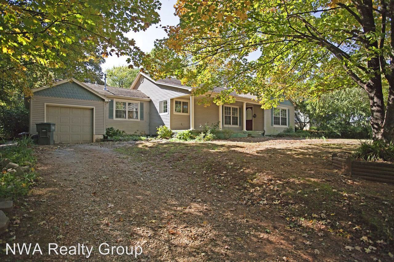 970 Rush Dr - Photo 3 of 21