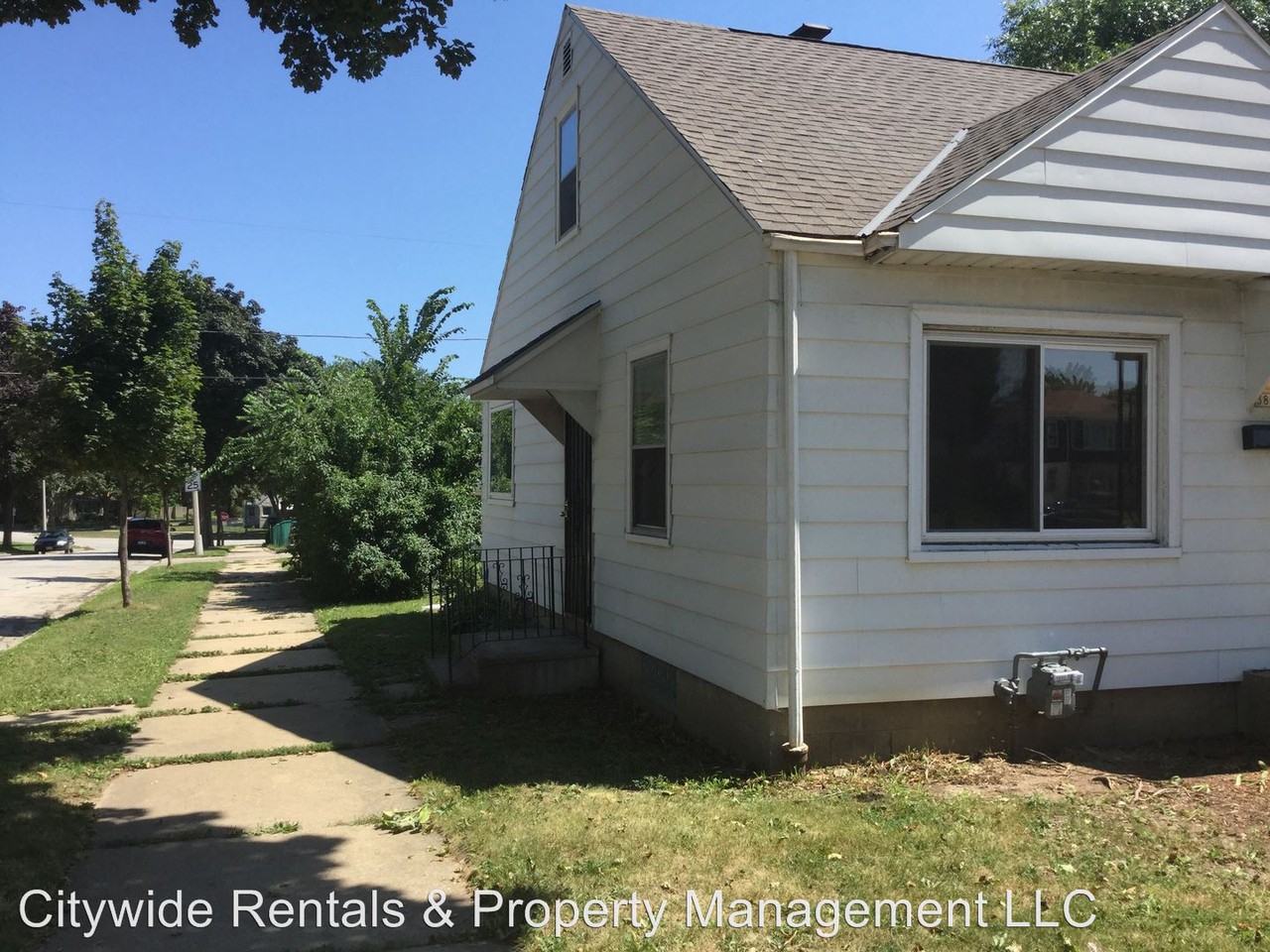 3878 N 60th St - Photo 3 of 11