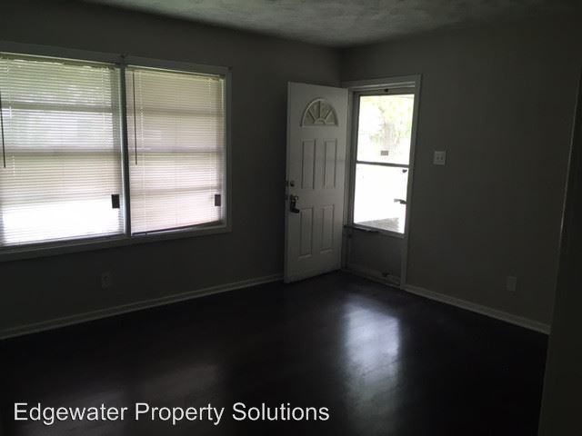 208 S Sparrow Way - Photo 2 of 12