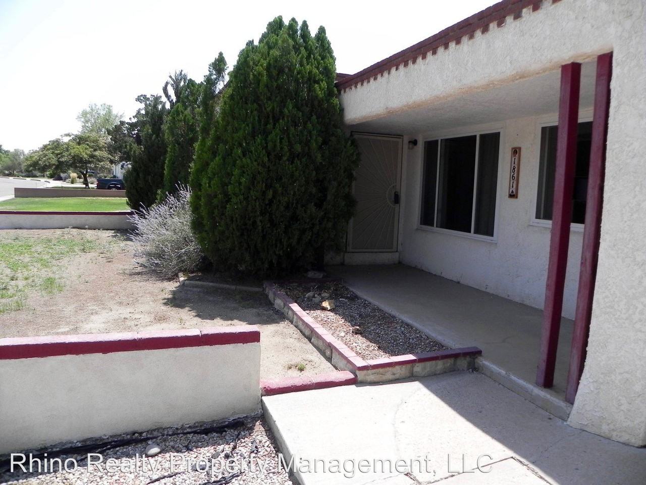 1861 Florida St NE - Photo 3 of 22