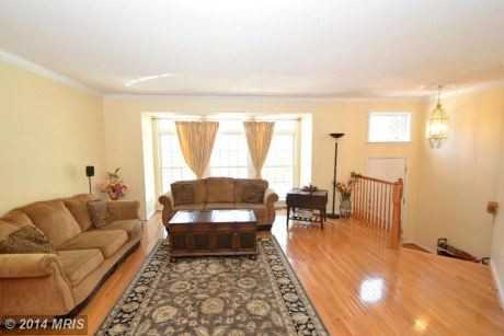 24662 Kings Canyon Square - Photo 2 of 10