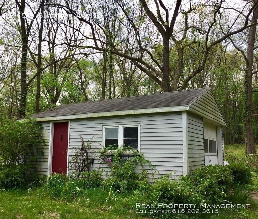 2156 Buttrick Ave SE - Photo 3 of 15