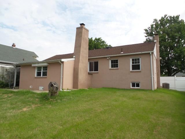 3810 Royal Ave - Photo 2 of 14