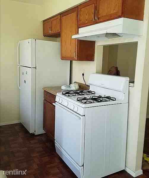 444 Butler Dr - Photo 2 of 3