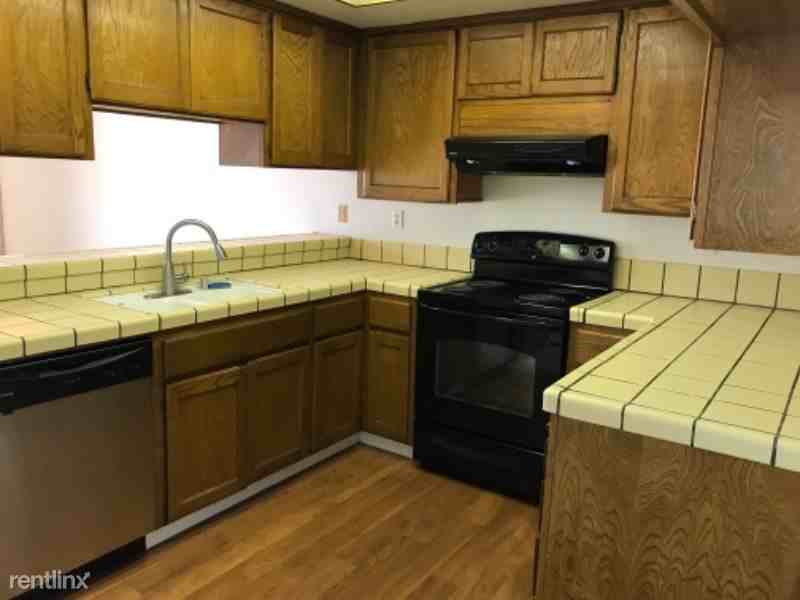 6260 Kelez Ct - Photo 2 of 6