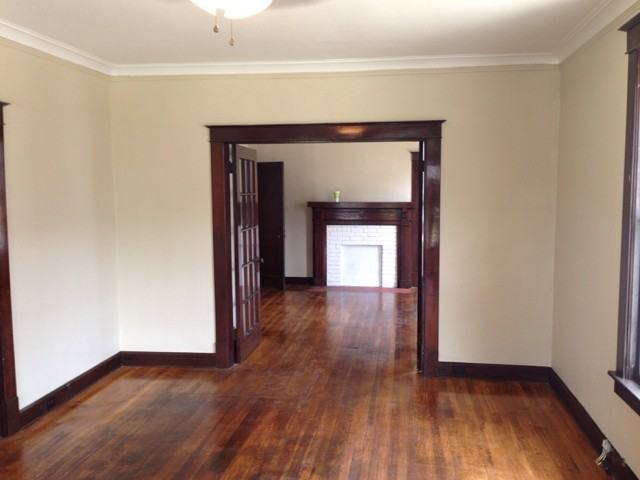 1052 Forrest Ave - Photo 2 of 9