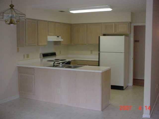 3 Pemberton Ct - Photo 3 of 7