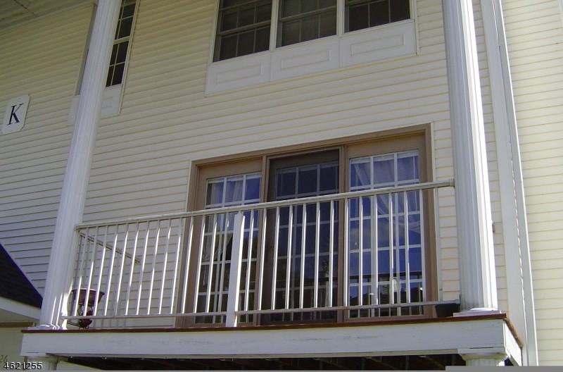 26 Amherst Ct - Photo 2 of 10