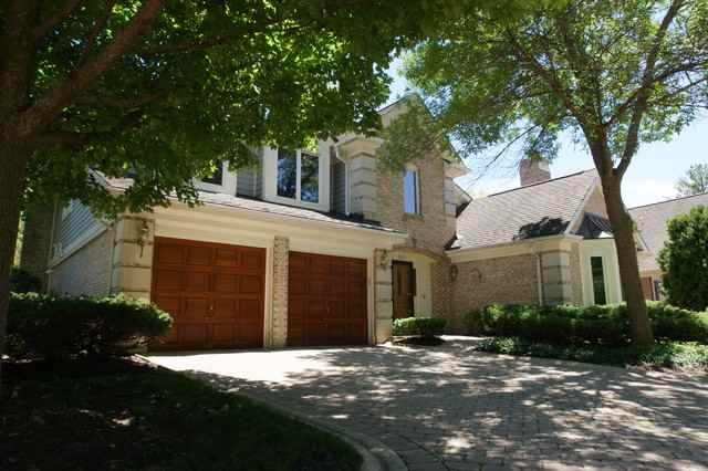 327 Rivershire Ct - Photo 2 of 23