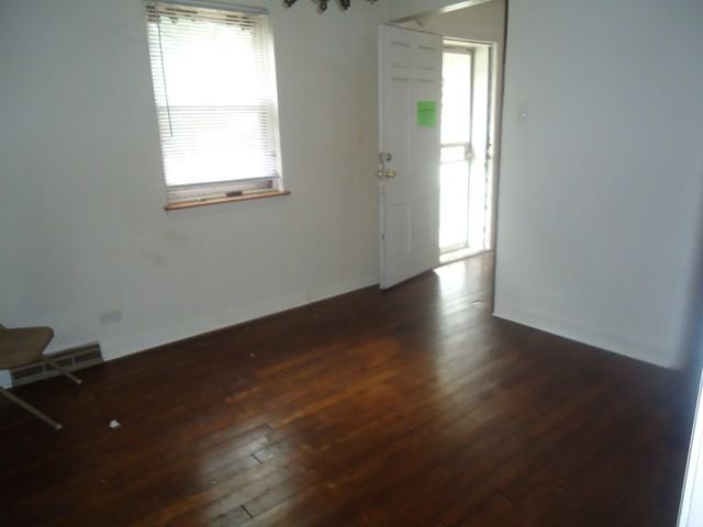 14435 S Edbrooke Ave - Photo 2 of 5