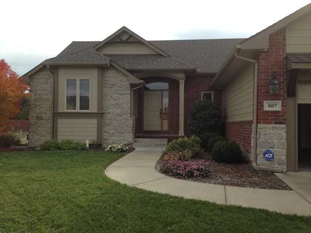 807 Verona Ct - Photo 2 of 19