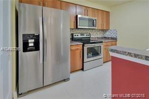 5818 W Sample Rd - Photo 3 of 8