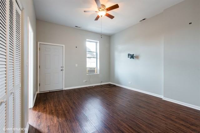 1525 W 17th St #2R - Photo 2 of 10