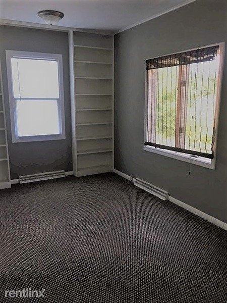 300 Grant St - Photo 3 of 11