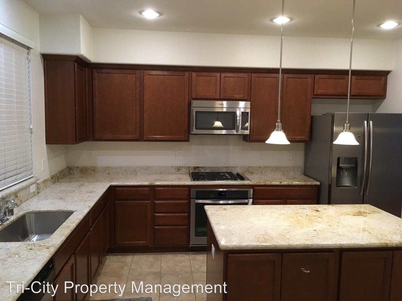 1289 Martin Luther King Dr - Photo 2 of 10