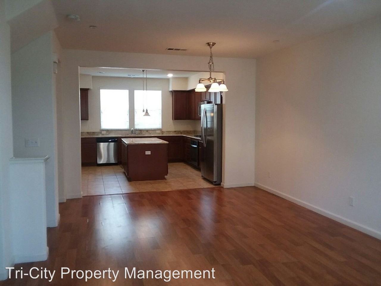 1289 Martin Luther King Dr - Photo 3 of 10