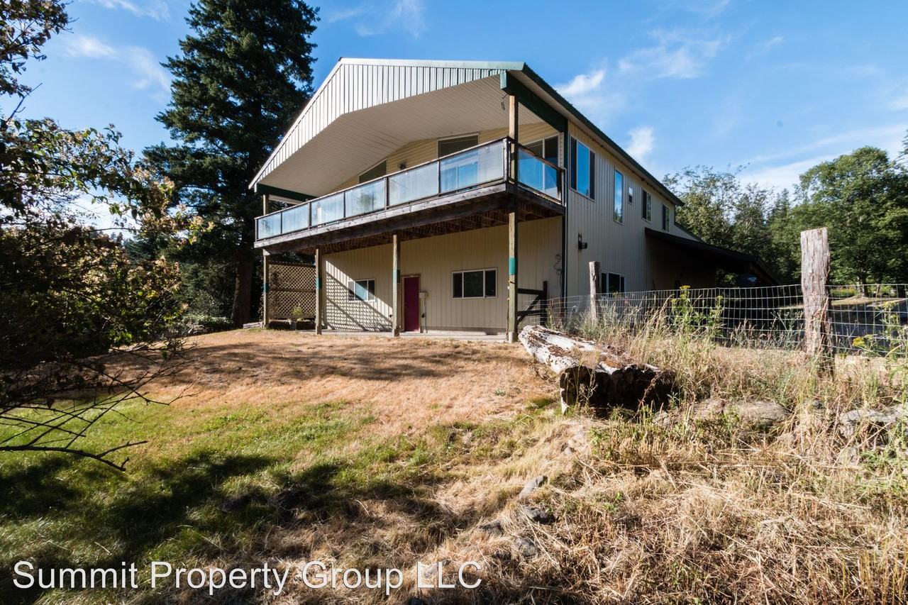 69 Green Bay Rd - Photo 3 of 28