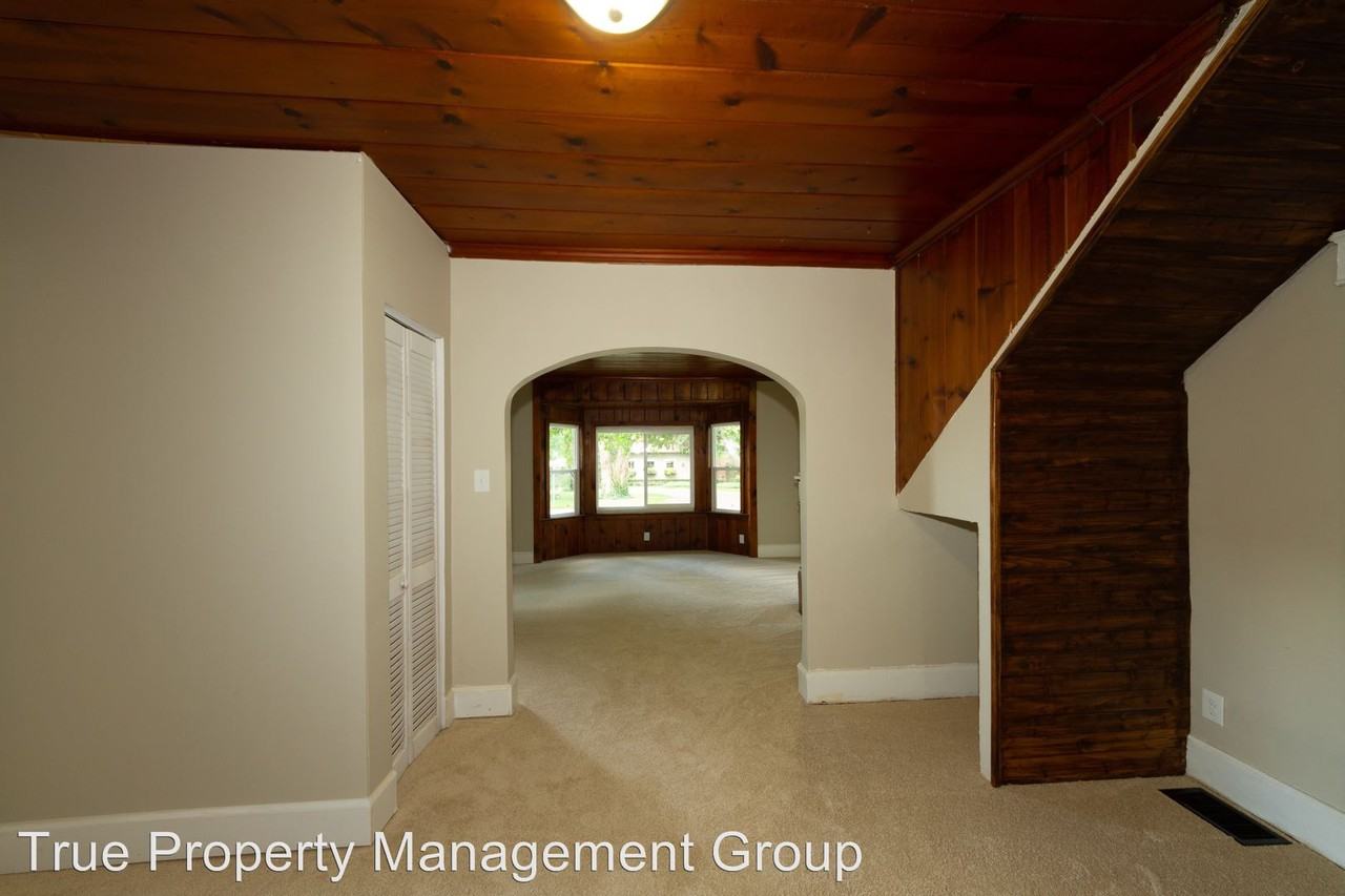 25 N Main St - Photo 3 of 28