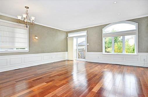 18 Farlane Blvd - Photo 3 of 16