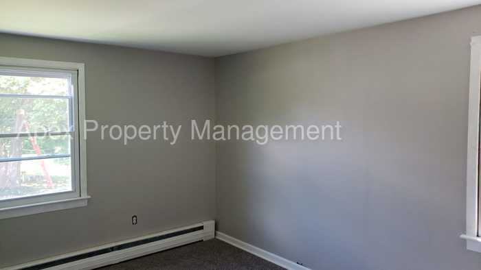 17 Bonnie Ln - Photo 3 of 6