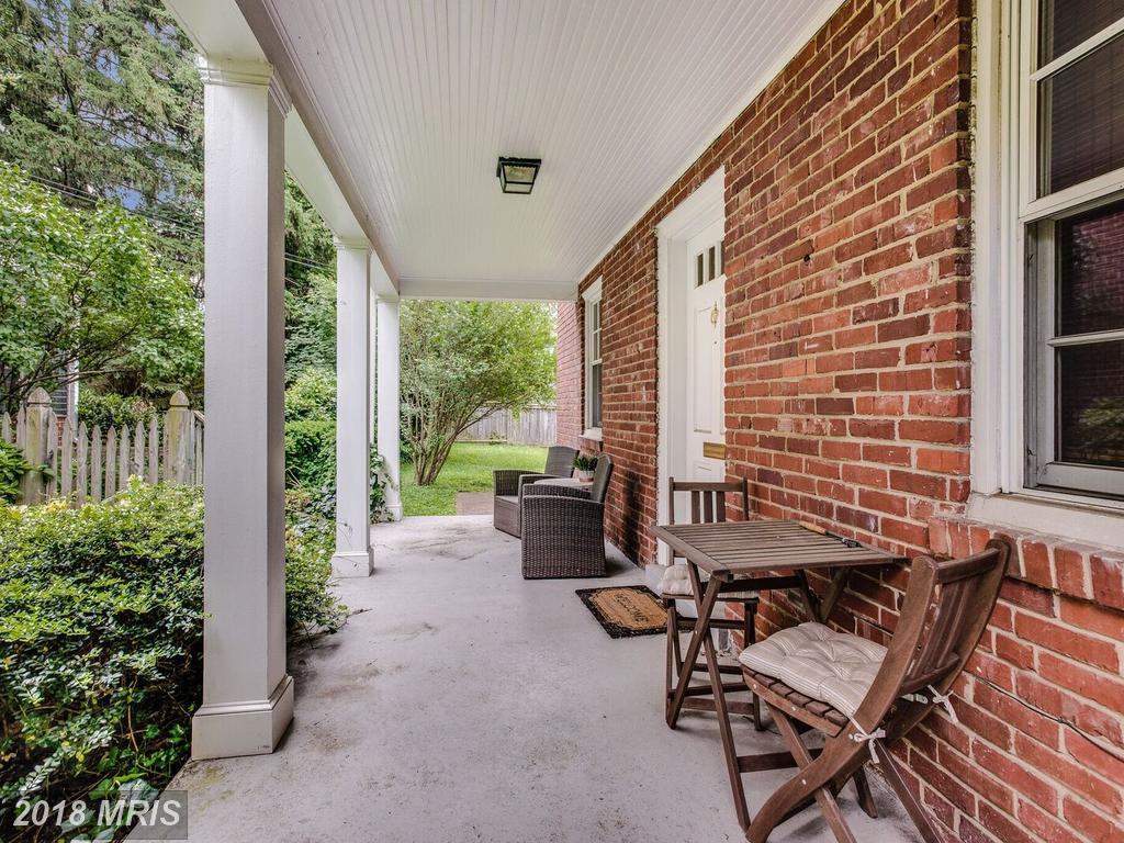 4824 Leland St - Photo 3 of 18