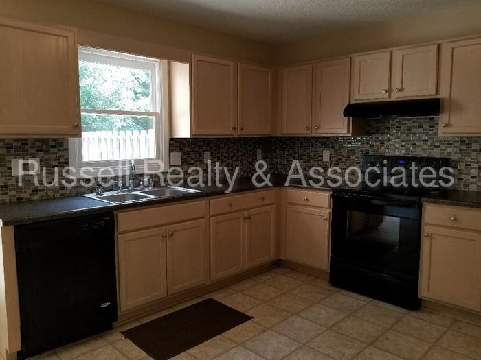 5089 Falling Creek Ln - Photo 3 of 8