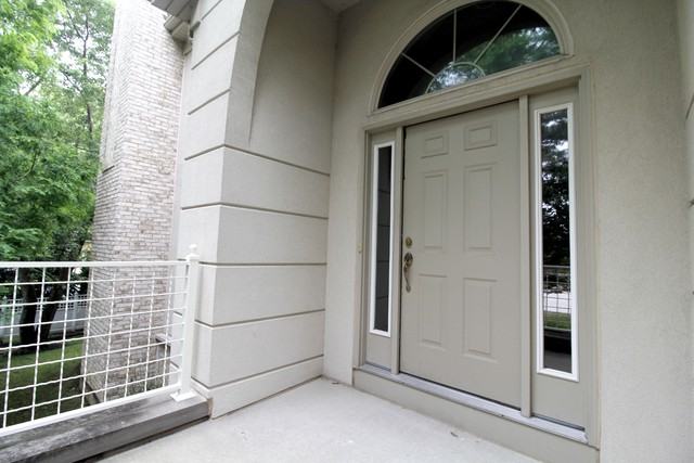 7 Beaconsfield Ct - Photo 3 of 24