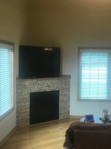 9412 Saratoga Ct - Photo 3 of 23