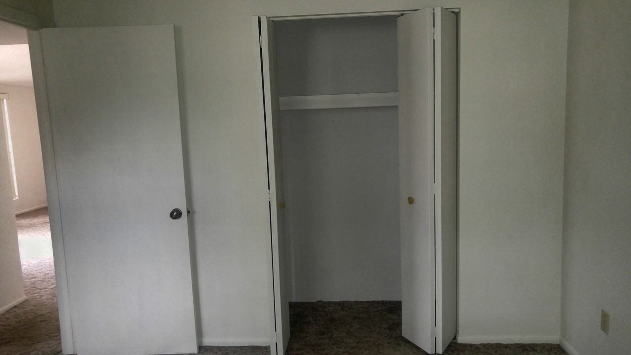 2524 S Yavapai Rd - Photo 3 of 5