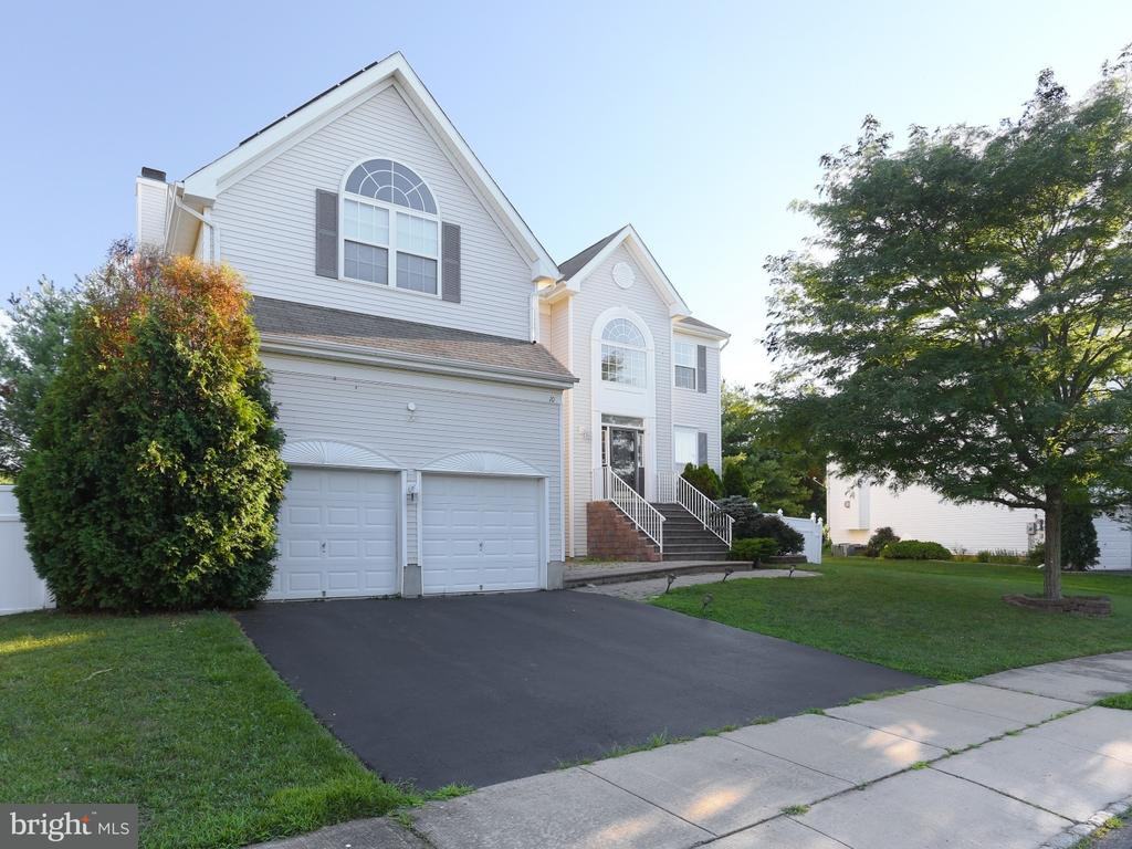 10 Alexander Ln - Photo 2 of 25