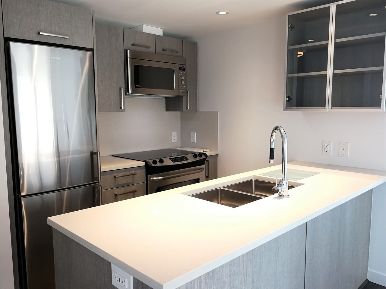 933 East Hastings Street #9xx