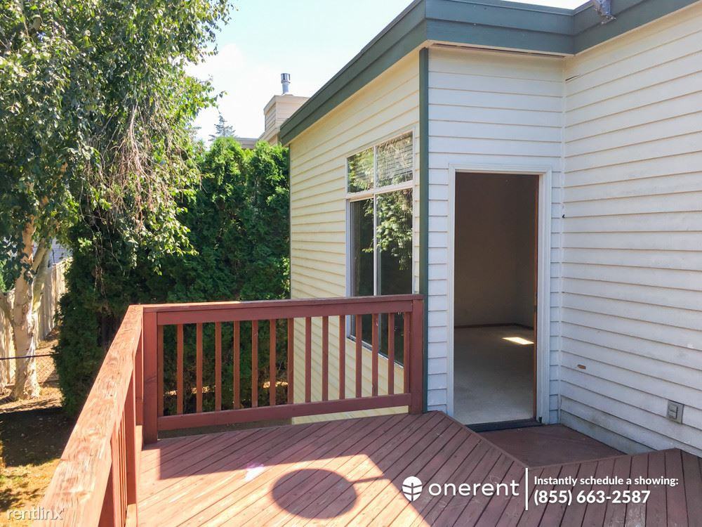 444 7th Ave S - Photo 3 of 30