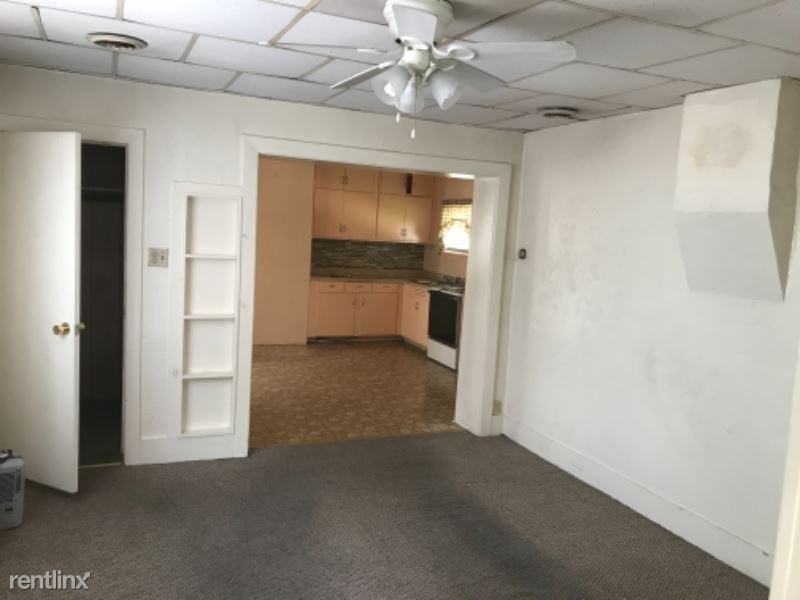 121 Maurus St - Photo 3 of 12