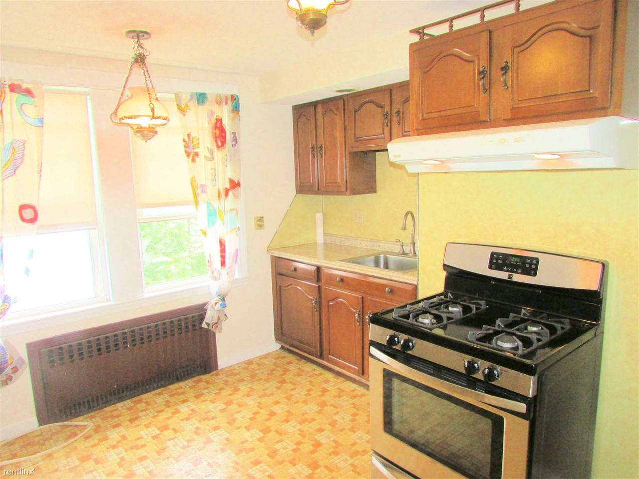 648 Cummins Hwy - Photo 2 of 14