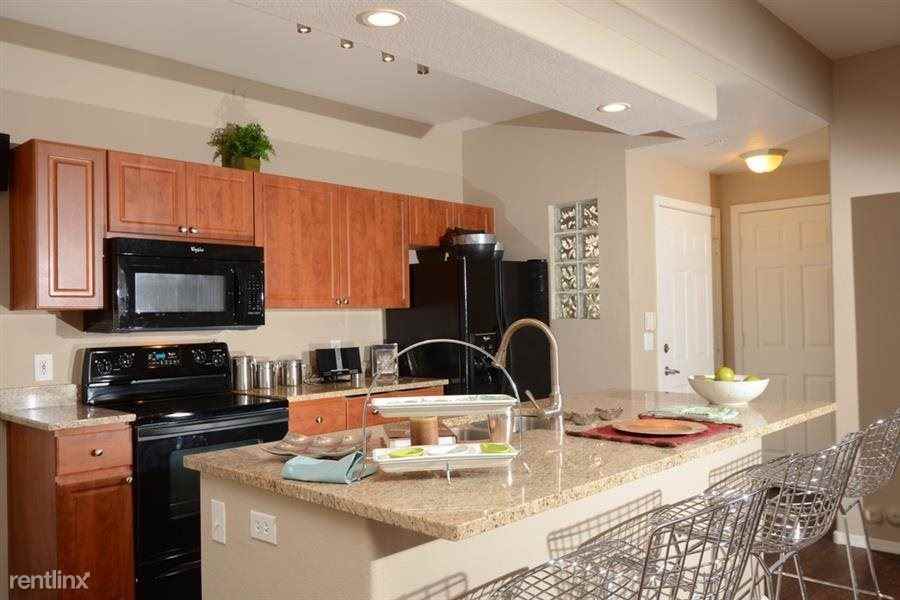 Off Camelback and Central, (great location) - Photo 2 of 12