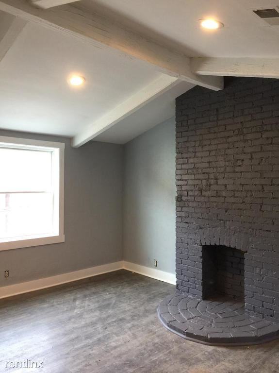 221 N Main St #2 - Photo 2 of 7