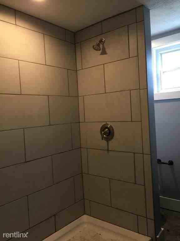 221 N Main St #2 - Photo 3 of 7