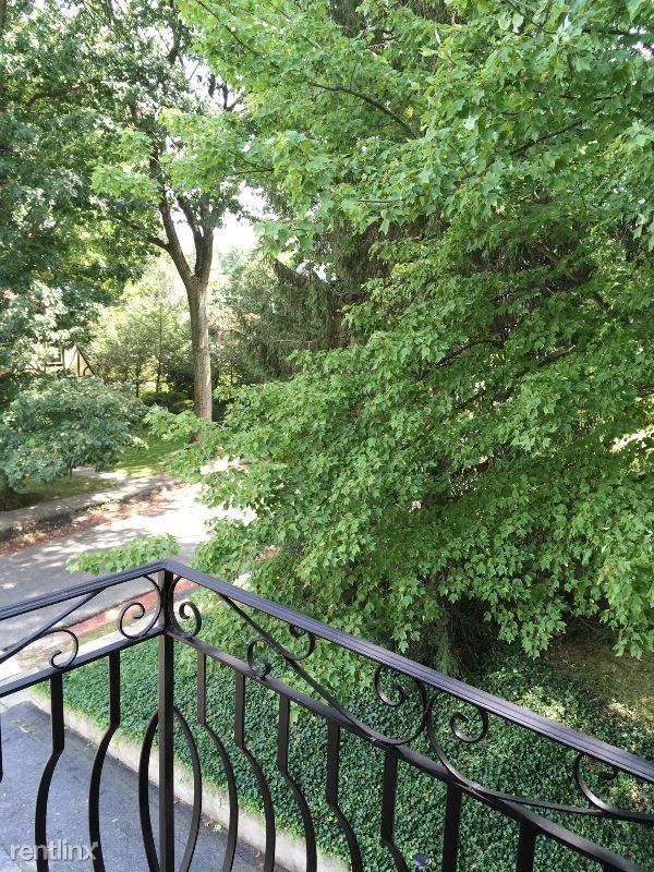 200 W Springfield Rd - Photo 3 of 14