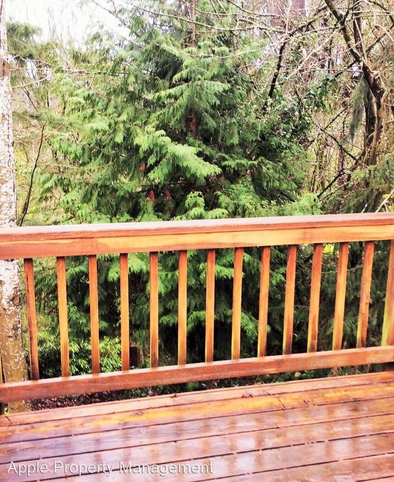 10414 Waters Ave S - Photo 2 of 12