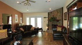 814 Alliegood Ave - Photo 3 of 20