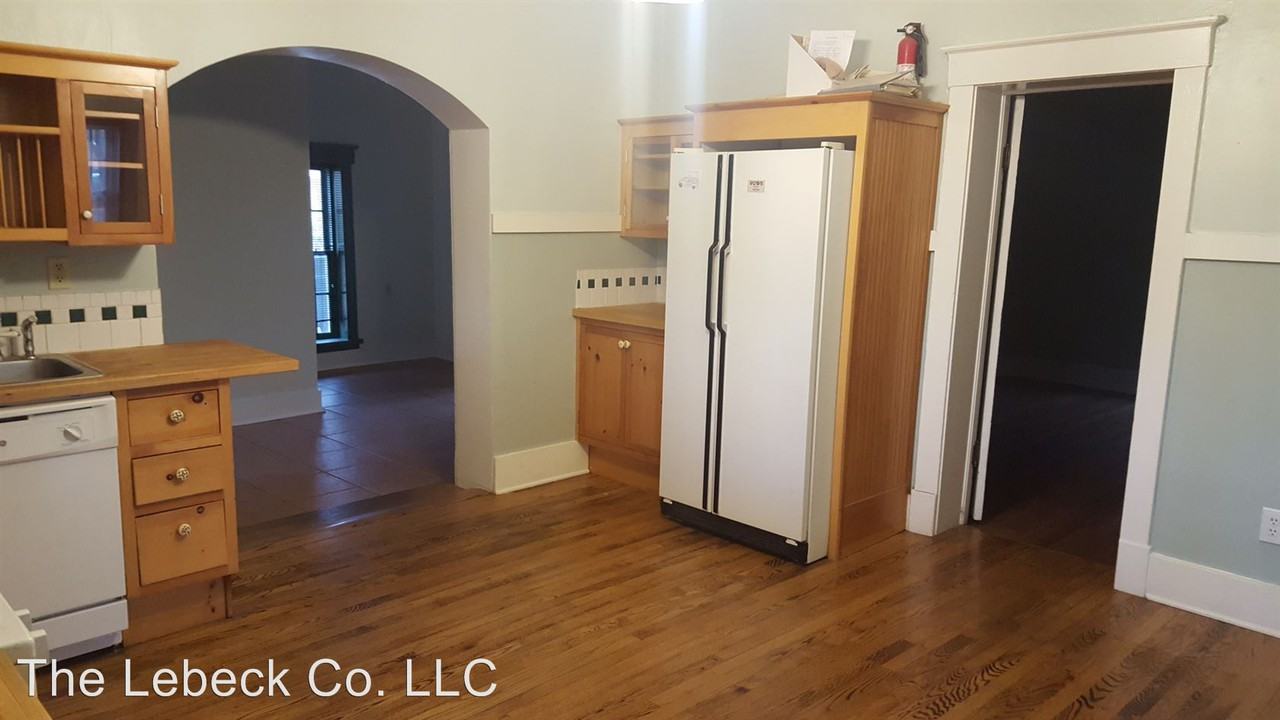 1323 15th St NW - Photo 3 of 14