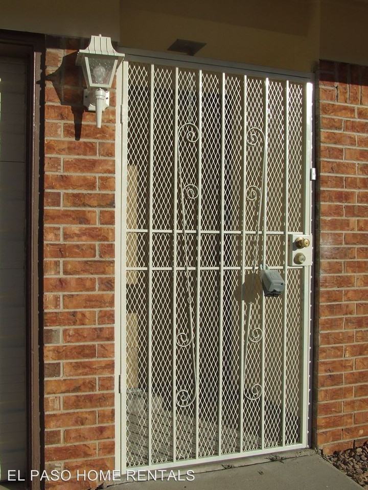 1574 Dale Douglas Dr - Photo 2 of 14