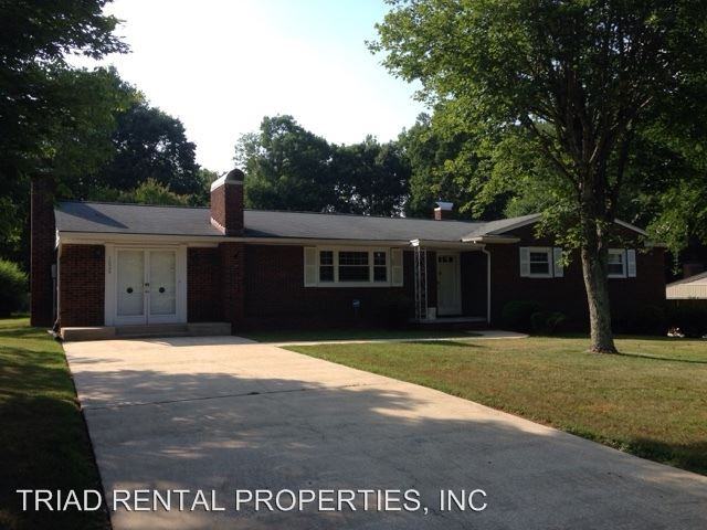 1828 Pine Grove Dr - Photo 2 of 21