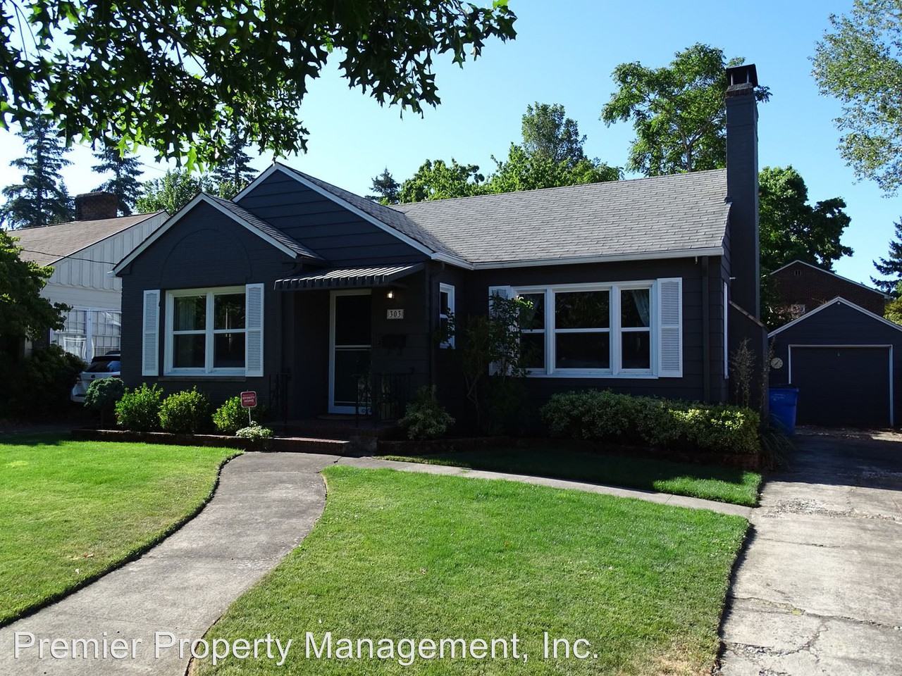 303 E 29th St - Photo 2 of 25