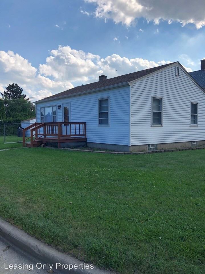 1601 Richard Ave - Photo 2 of 11