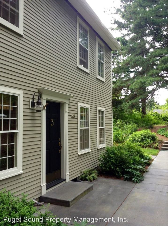 5254 Eagle Harbor Dr NE - Photo 2 of 14